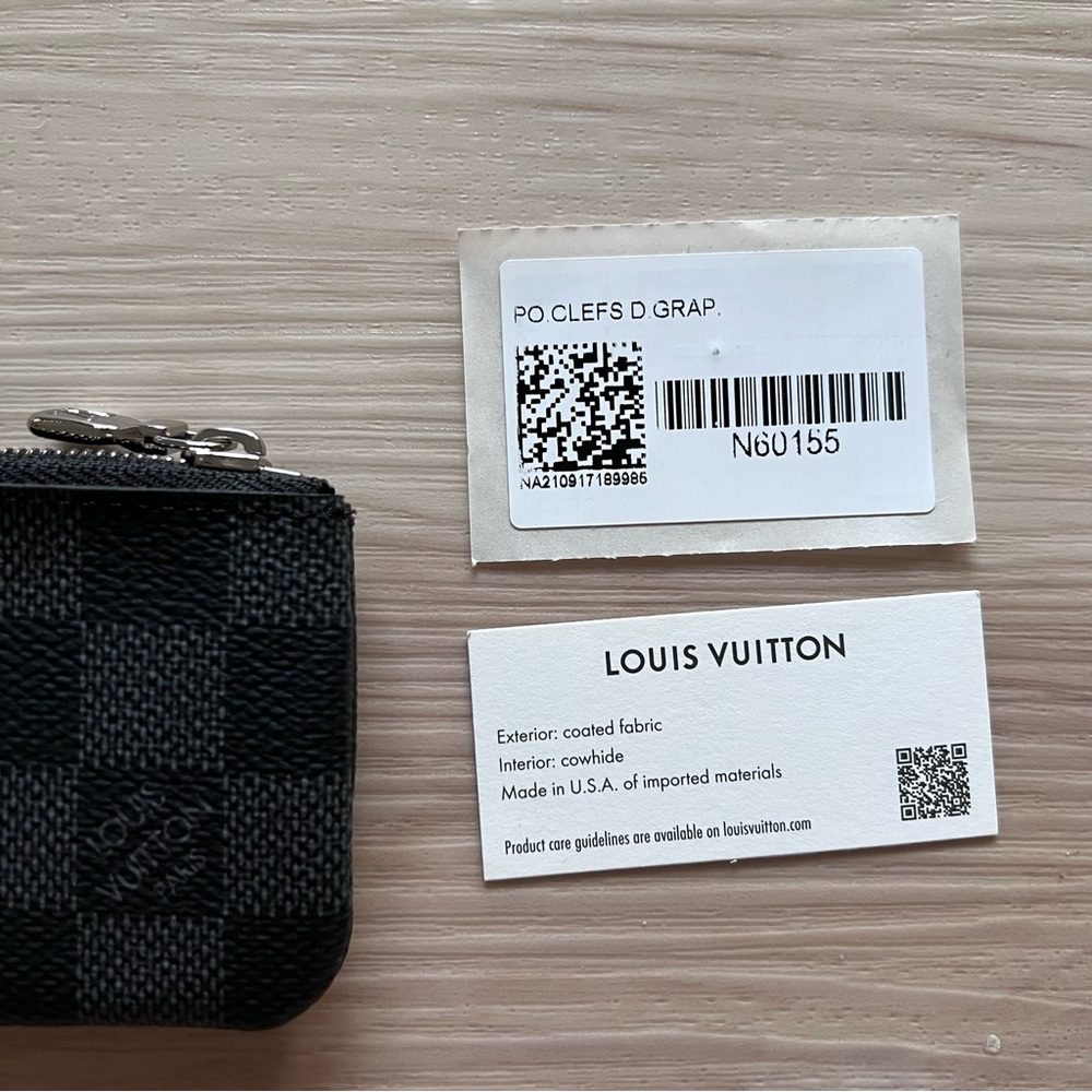 New in Box Louis Vuitton Key Pouch - Picture 4 of 9
